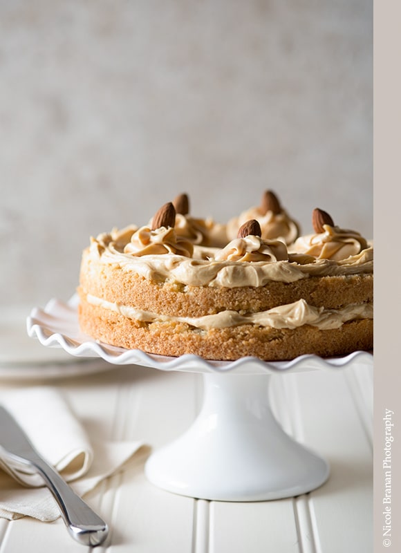   Receita de bolo de amêndoa e caramelo 